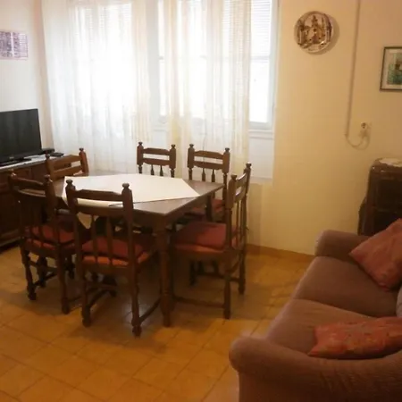 Bungevilla - Three Bedroom With Patio Appartement